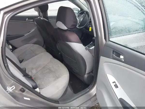 KMHCT4AE5HU365893 2017 HYUNDAI ACCENT - Image 8