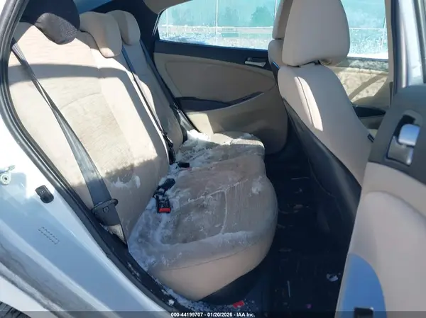 KMHCT4AE5HU368972 2017 HYUNDAI ACCENT - Image 8