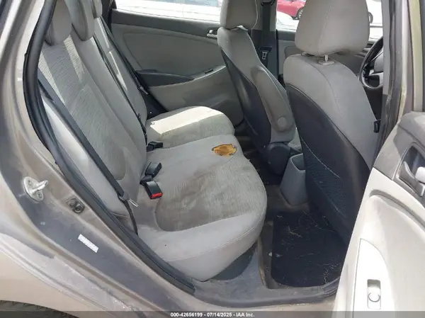 KMHCT4AE5HU369832 2017 HYUNDAI ACCENT - Image 8