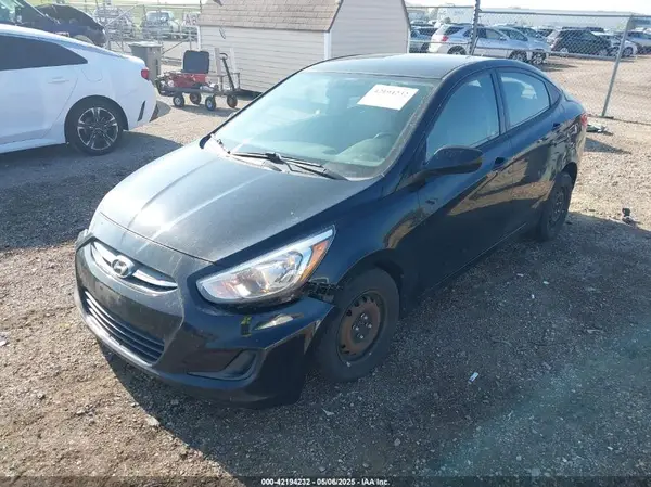 KMHCT4AE5HU371208 2017 HYUNDAI ACCENT - Image 2