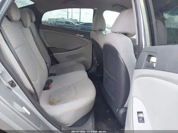 KMHCT4AE5HU379700 2017 HYUNDAI ACCENT - Image 8