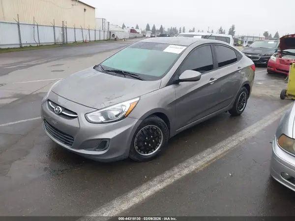 KMHCT4AE5HU380233 2017 HYUNDAI ACCENT - Image 2
