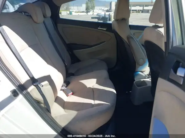 KMHCT4AE6GU000038 2016 HYUNDAI ACCENT - Image 8