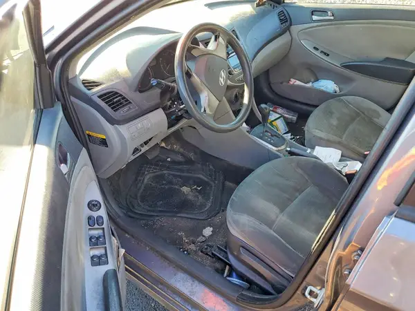 KMHCT4AE6GU013761 2016 HYUNDAI ACCENT - Image 8