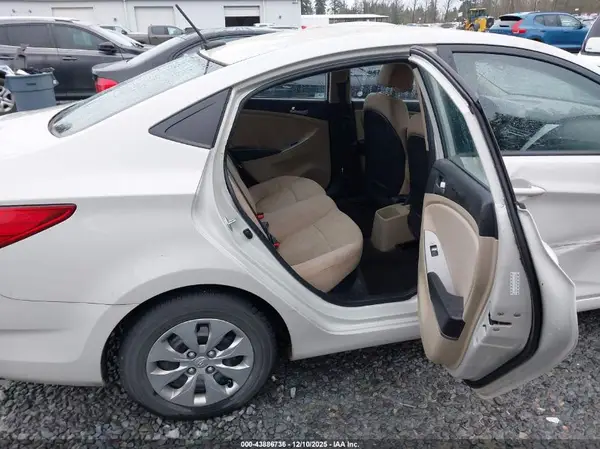 KMHCT4AE6GU030432 2016 HYUNDAI ACCENT - Image 8