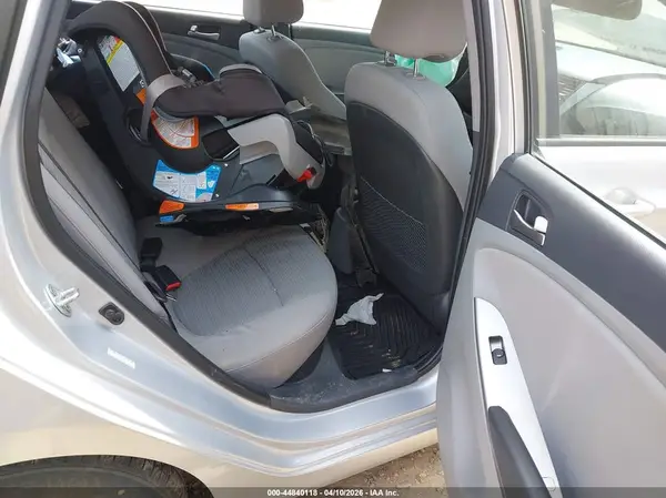 KMHCT4AE6GU059283 2016 HYUNDAI ACCENT - Image 8
