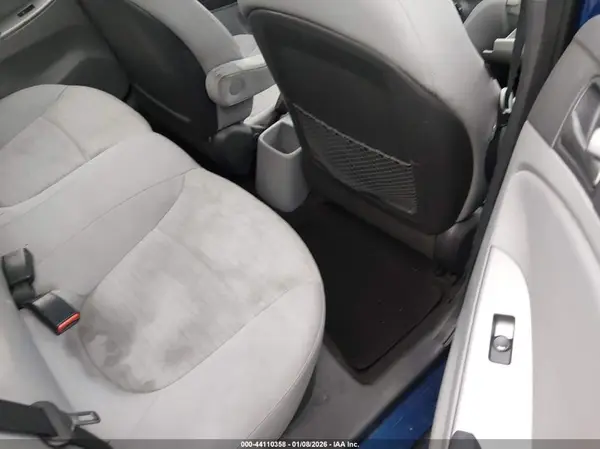 KMHCT4AE6GU101807 2016 HYUNDAI ACCENT - Image 8