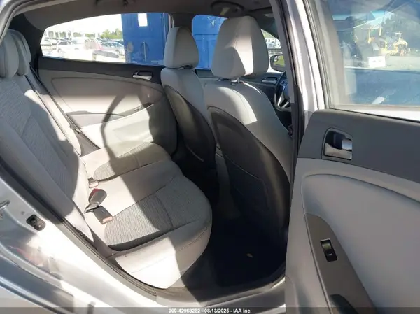 KMHCT4AE6GU161103 2016 HYUNDAI ACCENT - Image 8