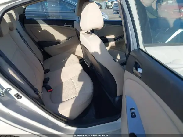 KMHCT4AE6GU972707 2016 HYUNDAI ACCENT - Image 8