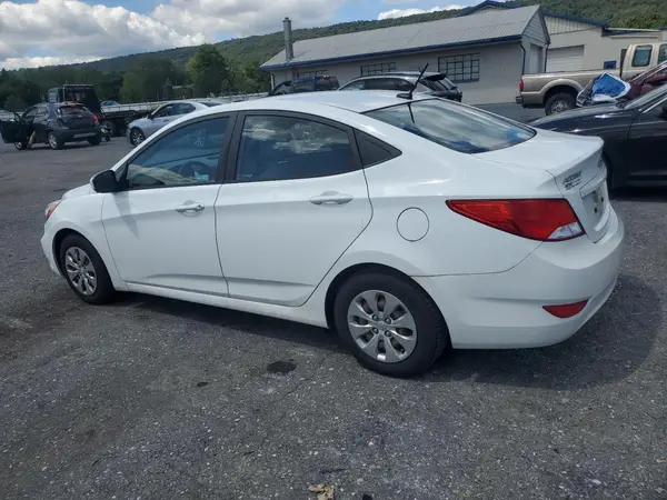 KMHCT4AE6HU186584 2017 HYUNDAI ACCENT - Image 2