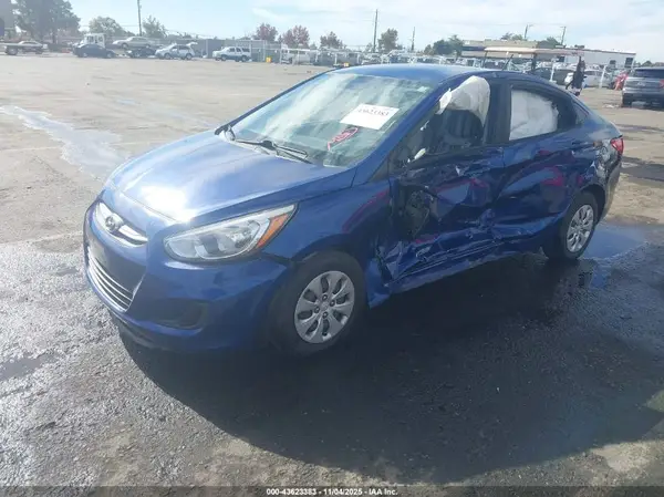 KMHCT4AE6HU205764 2017 HYUNDAI ACCENT - Image 2