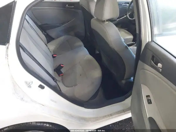 KMHCT4AE6HU223083 2017 HYUNDAI ACCENT - Image 8