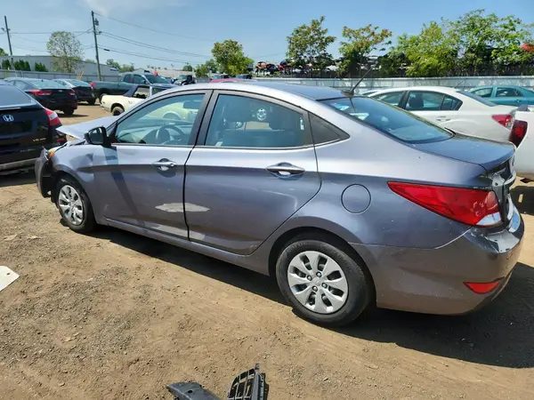KMHCT4AE6HU242751 2017 HYUNDAI ACCENT - Image 2
