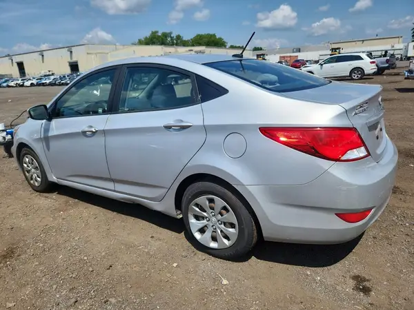 KMHCT4AE6HU247352 2017 HYUNDAI ACCENT - Image 2