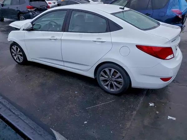 KMHCT4AE6HU251904 2017 HYUNDAI ACCENT - Image 2