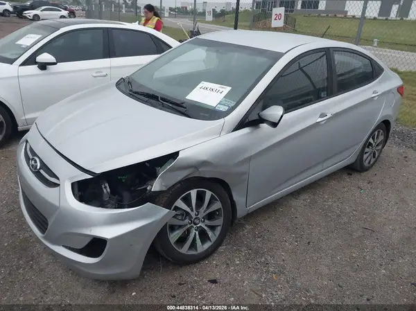 KMHCT4AE6HU256178 2017 HYUNDAI ACCENT - Image 2
