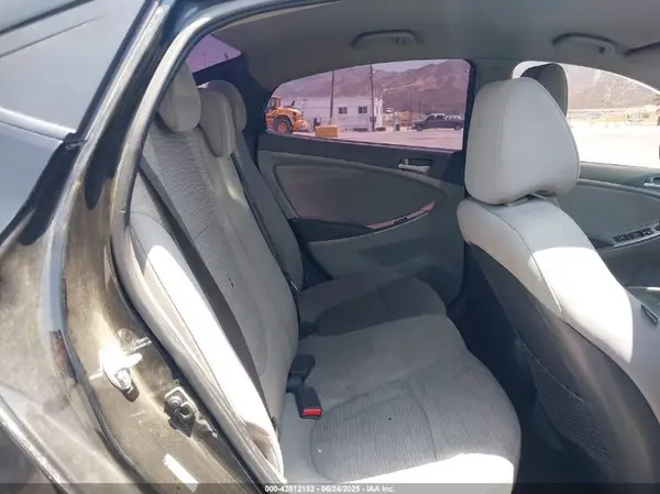 KMHCT4AE6HU275149 2017 HYUNDAI ACCENT - Image 8