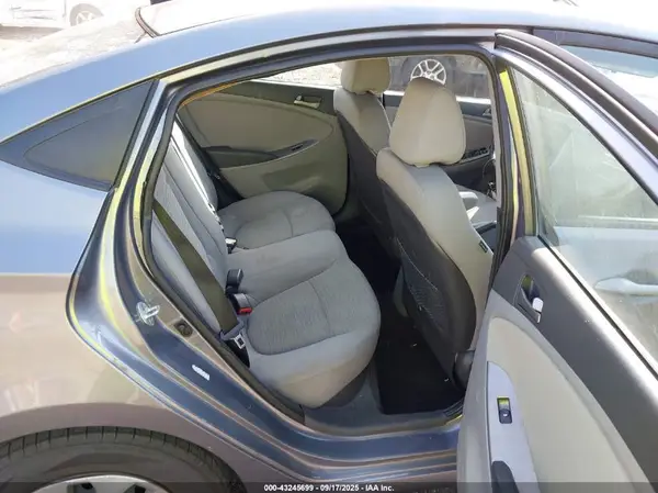 KMHCT4AE6HU283171 2017 HYUNDAI ACCENT - Image 8