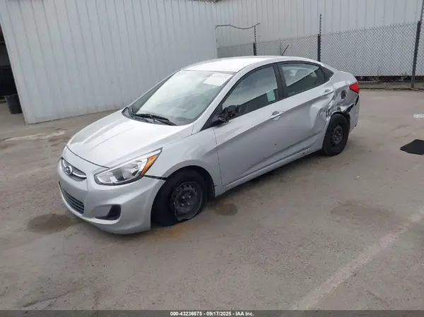 KMHCT4AE6HU286412 2017 HYUNDAI ACCENT - Image 2