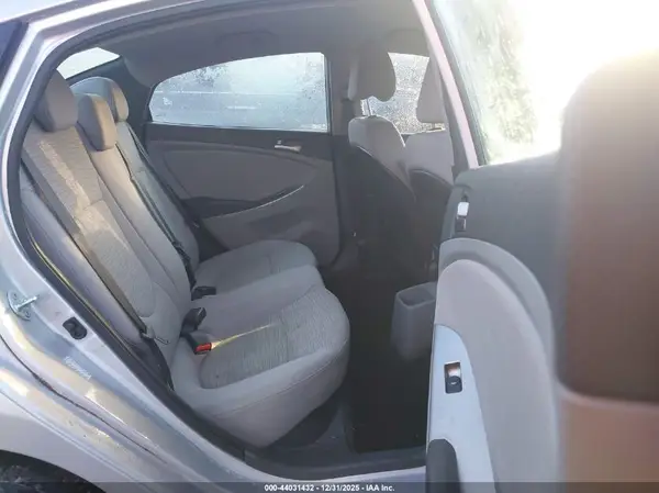 KMHCT4AE6HU291061 2017 HYUNDAI ACCENT - Image 8