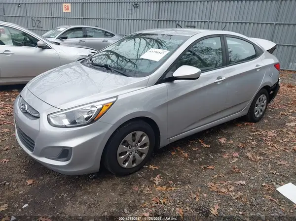 KMHCT4AE6HU310076 2017 HYUNDAI ACCENT - Image 2