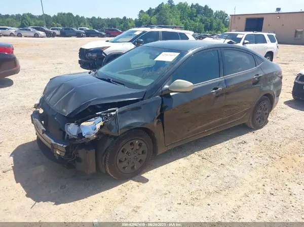 KMHCT4AE6HU315858 2017 HYUNDAI ACCENT - Image 2