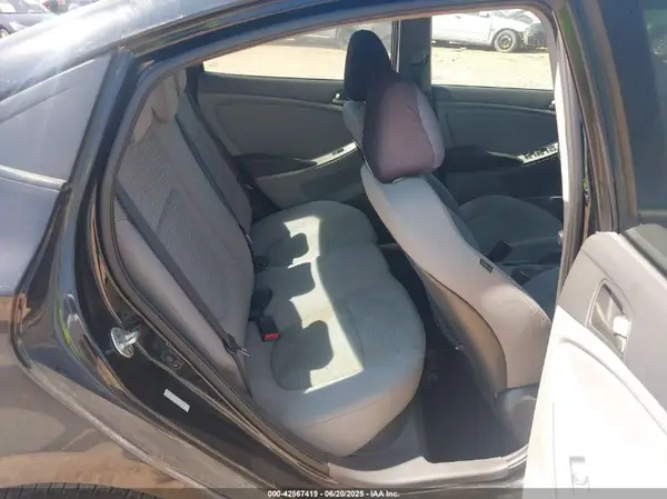 KMHCT4AE6HU315858 2017 HYUNDAI ACCENT - Image 8