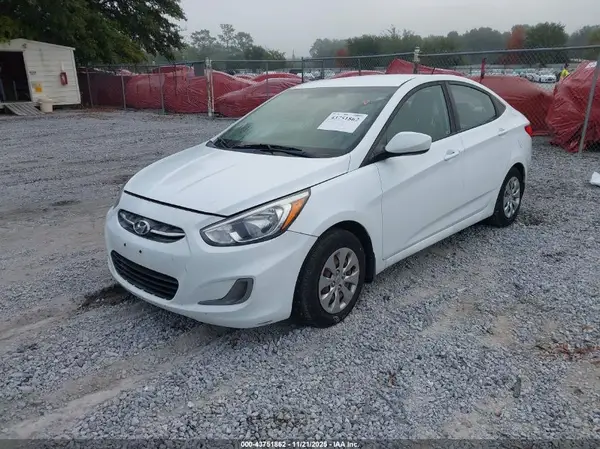 KMHCT4AE6HU327153 2017 HYUNDAI ACCENT - Image 2