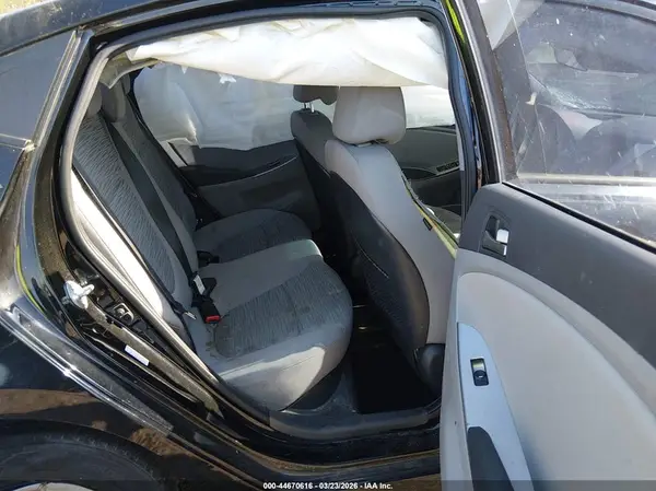 KMHCT4AE6HU330764 2017 HYUNDAI ACCENT - Image 8