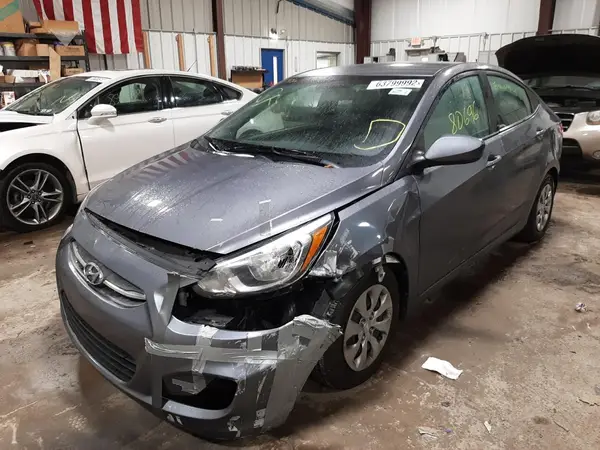 KMHCT4AE6HU331218 2017 HYUNDAI ACCENT - Image 2