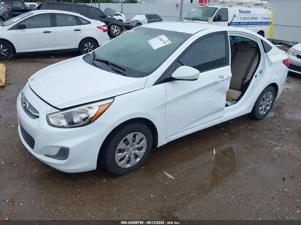 KMHCT4AE6HU345104 2017 HYUNDAI ACCENT - Image 2
