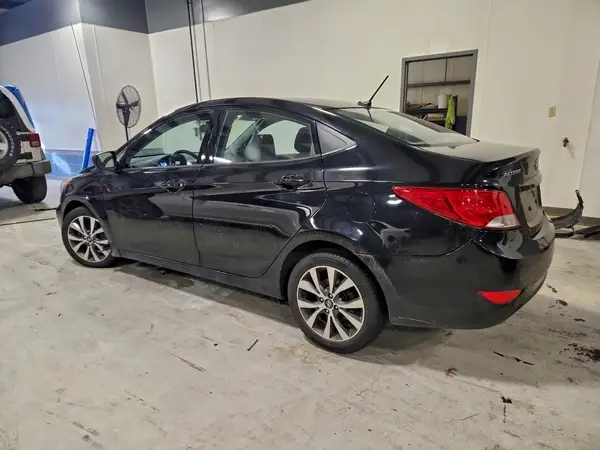 KMHCT4AE6HU355356 2017 HYUNDAI ACCENT - Image 2
