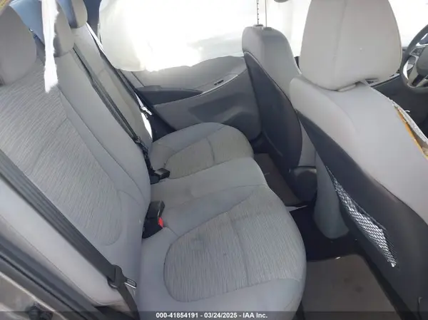KMHCT4AE6HU356703 2017 HYUNDAI ACCENT - Image 8