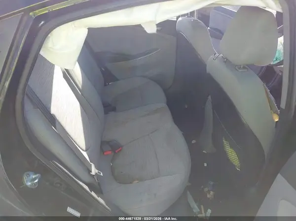 KMHCT4AE6HU358807 2017 HYUNDAI ACCENT - Image 8