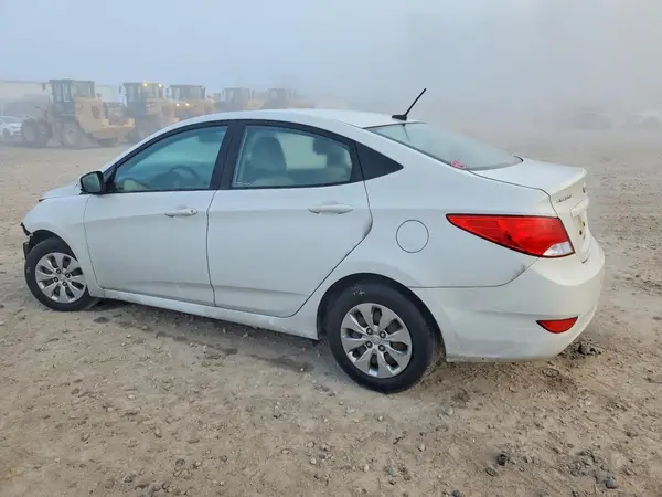 KMHCT4AE6HU365840 2017 HYUNDAI ACCENT - Image 2