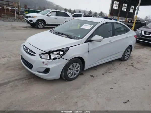 KMHCT4AE6HU366521 2017 HYUNDAI ACCENT - Image 2