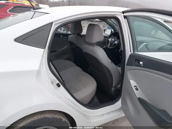 KMHCT4AE6HU366521 2017 HYUNDAI ACCENT - Image 8