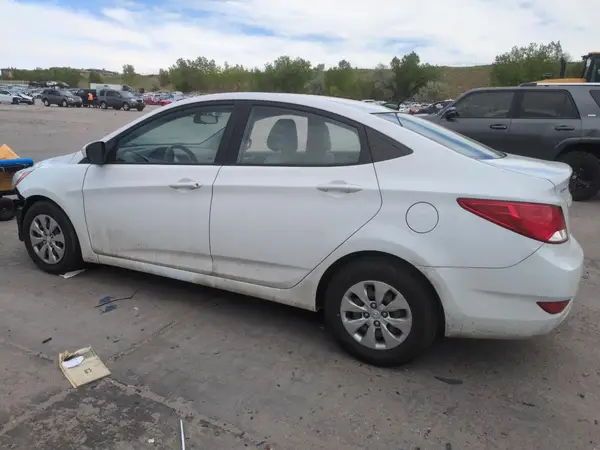 KMHCT4AE6HU368933 2017 HYUNDAI ACCENT - Image 2