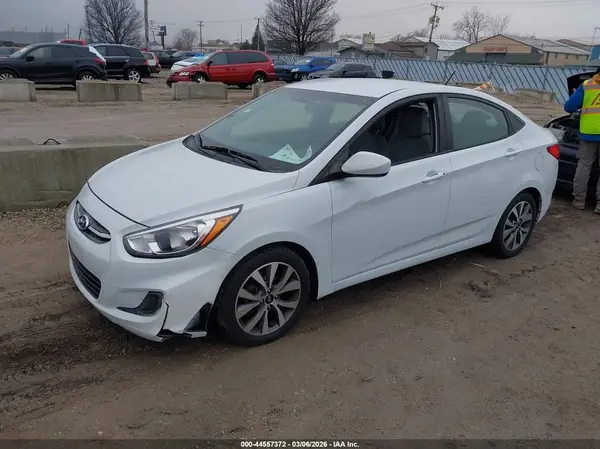KMHCT4AE6HU373923 2017 HYUNDAI ACCENT - Image 2