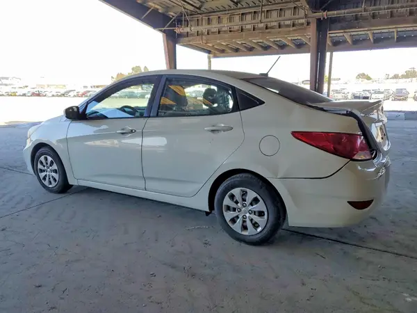 KMHCT4AE7GU000243 2016 HYUNDAI ACCENT - Image 2