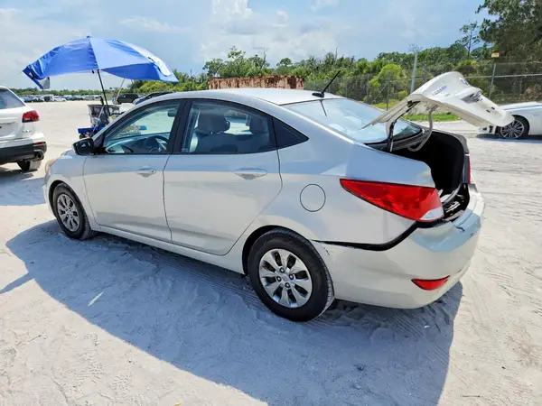 KMHCT4AE7GU013073 2016 HYUNDAI ACCENT - Image 2