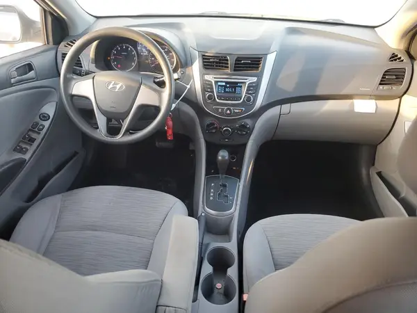 KMHCT4AE7GU014529 2016 HYUNDAI ACCENT - Image 8