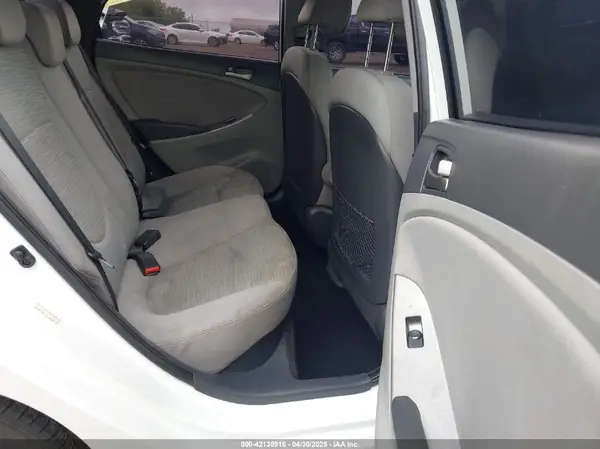KMHCT4AE7GU047899 2016 HYUNDAI ACCENT - Image 8