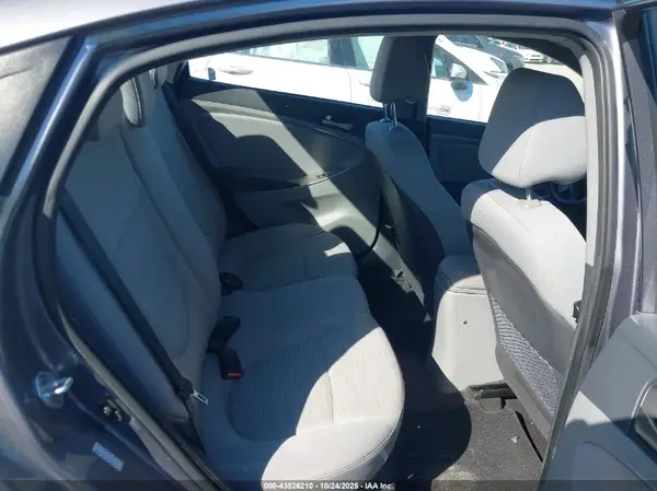 KMHCT4AE7GU064198 2016 HYUNDAI ACCENT - Image 8