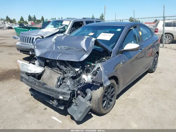 KMHCT4AE7GU073645 2016 HYUNDAI ACCENT - Image 2