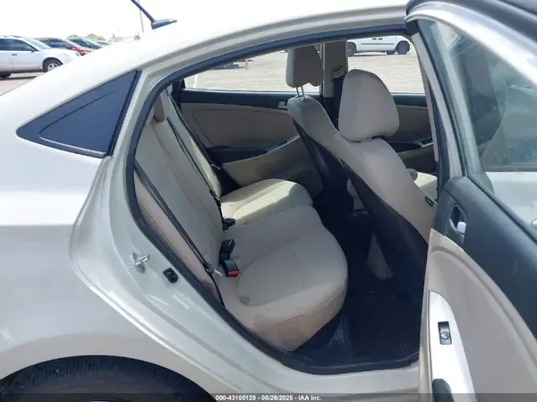 KMHCT4AE7GU094592 2016 HYUNDAI ACCENT - Image 8