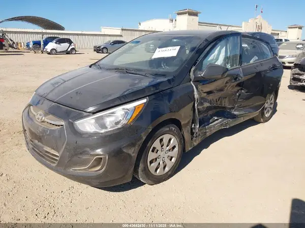 KMHCT4AE7HU170345 2017 HYUNDAI ACCENT - Image 2