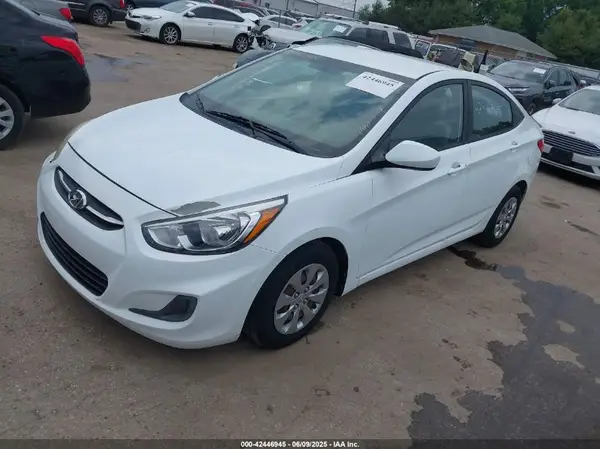 KMHCT4AE7HU179076 2017 HYUNDAI ACCENT - Image 2