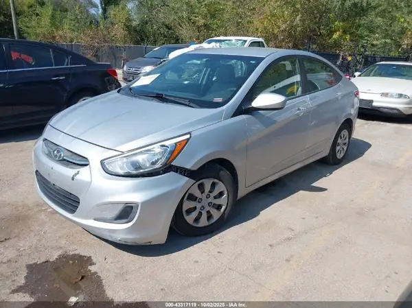 KMHCT4AE7HU193530 2017 HYUNDAI ACCENT - Image 2
