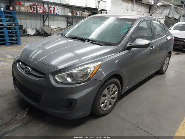 KMHCT4AE7HU205255 2017 HYUNDAI ACCENT - Image 2